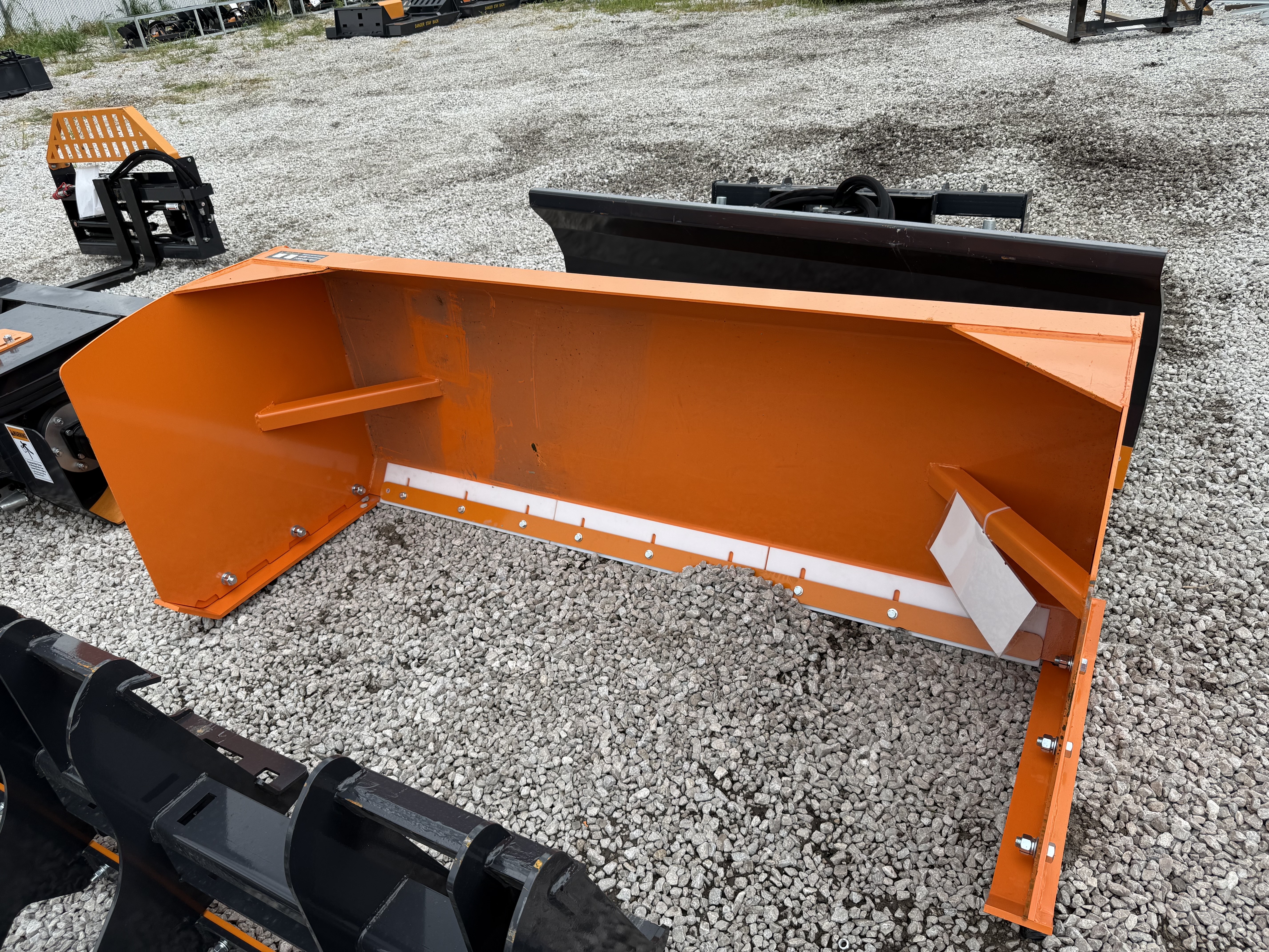 Wolverine 8 Snow Pusher
