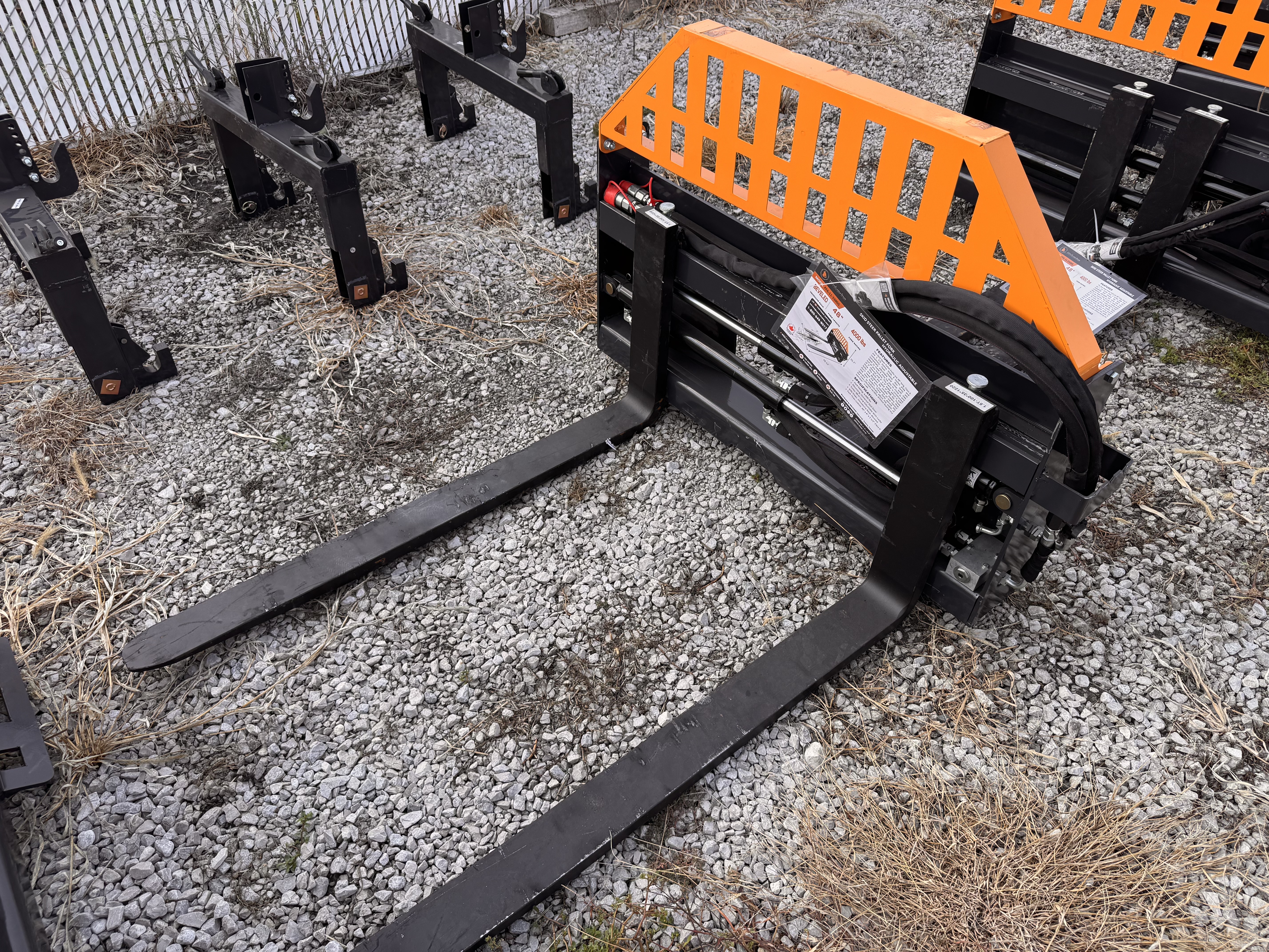 Wolverine 48 Skid Steer Hydraulic Adjustable Pallet Forks