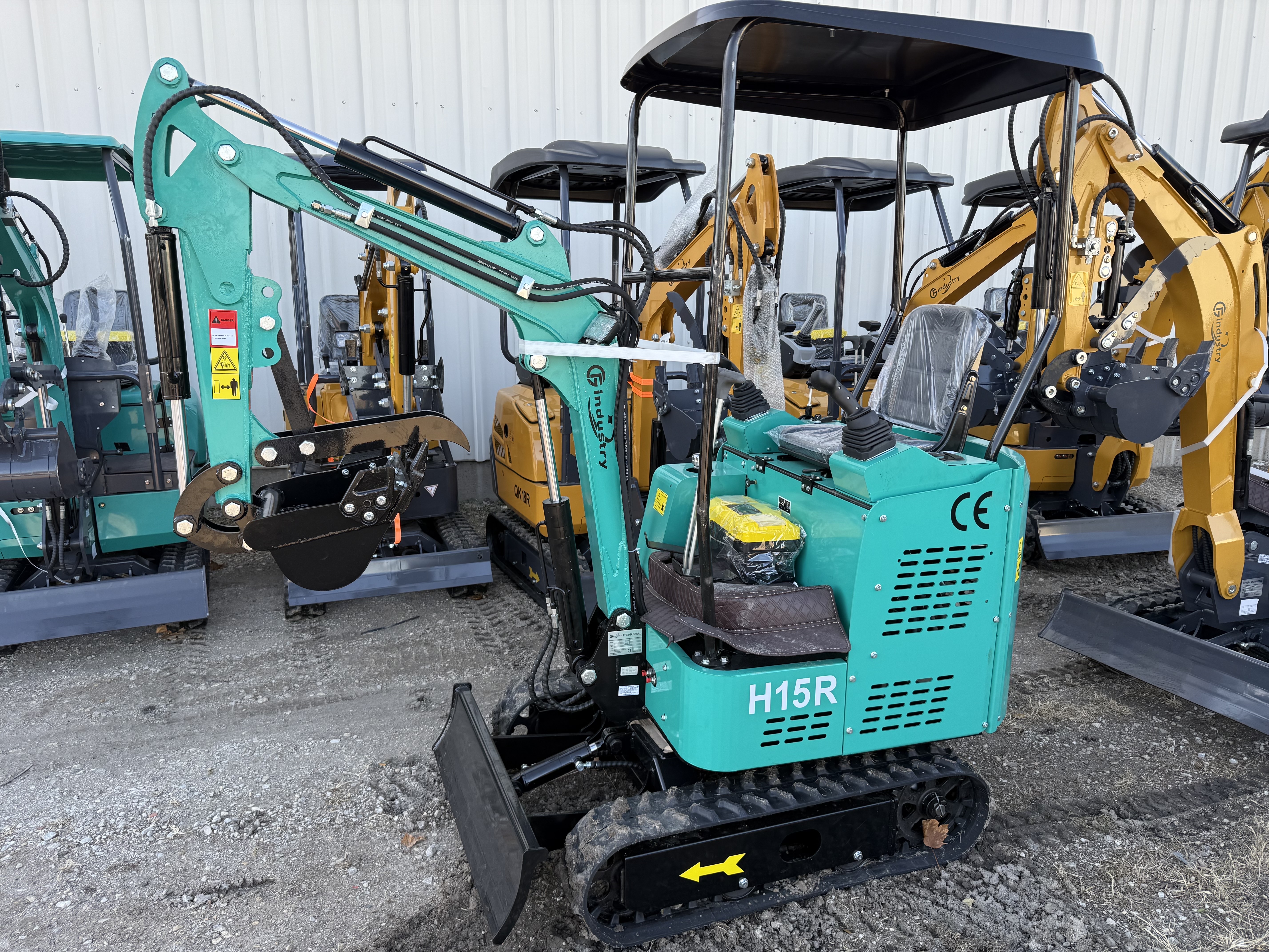 2025 CFG Mini Excavator (H15R)