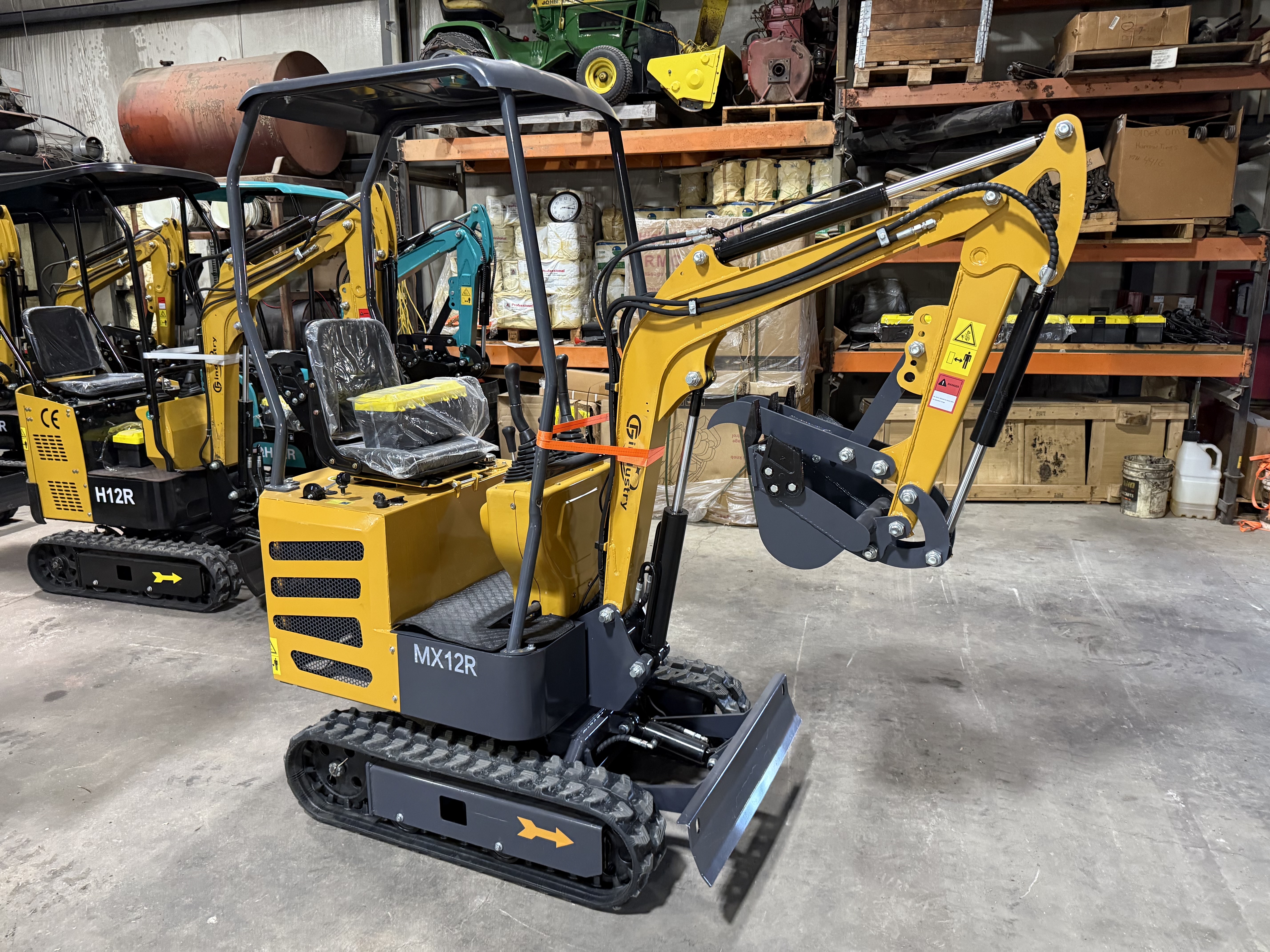 2025 CFG Mini Excavator (MX12R)