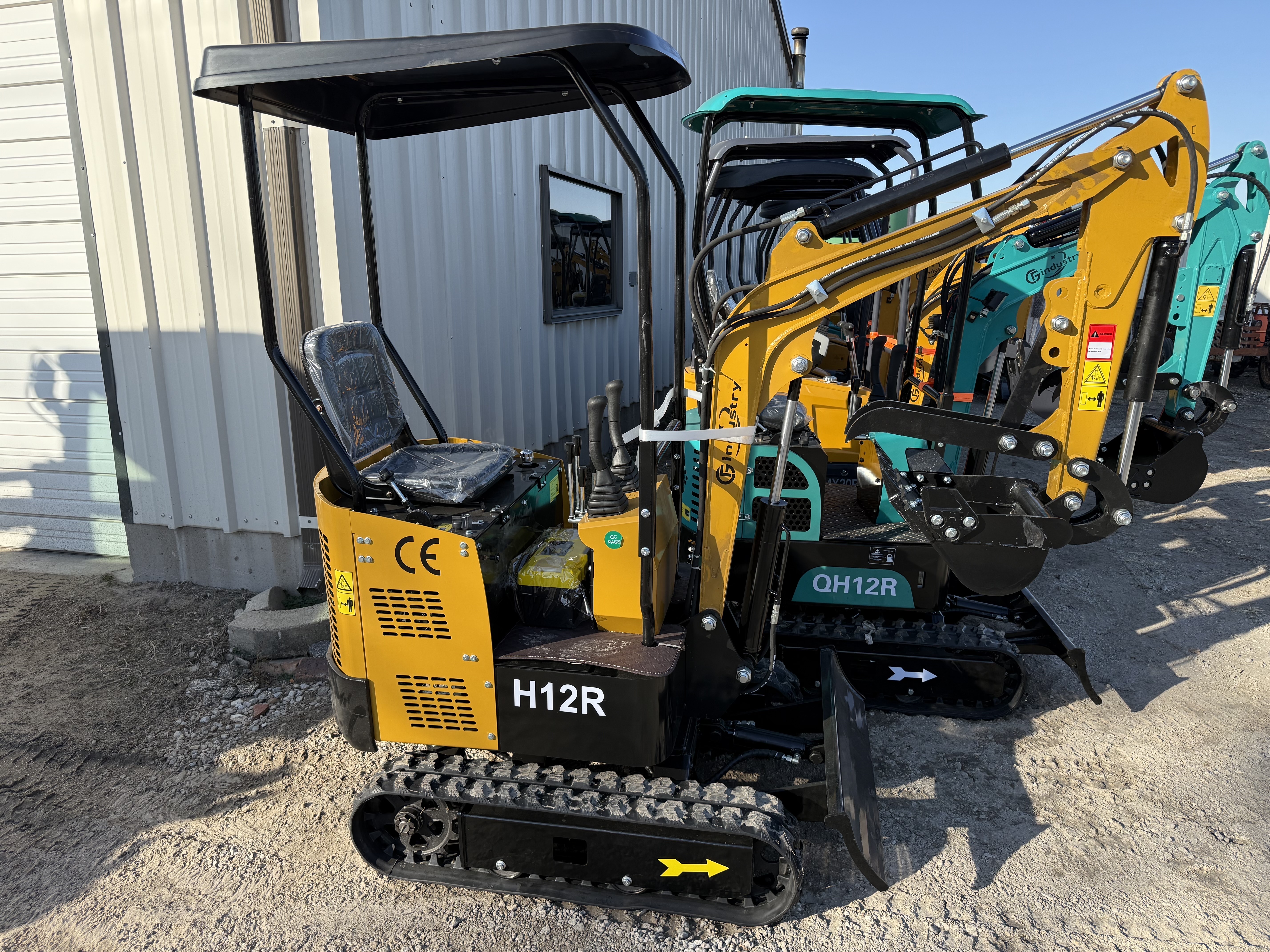 2025 CFG Mini Excavator (H12R)