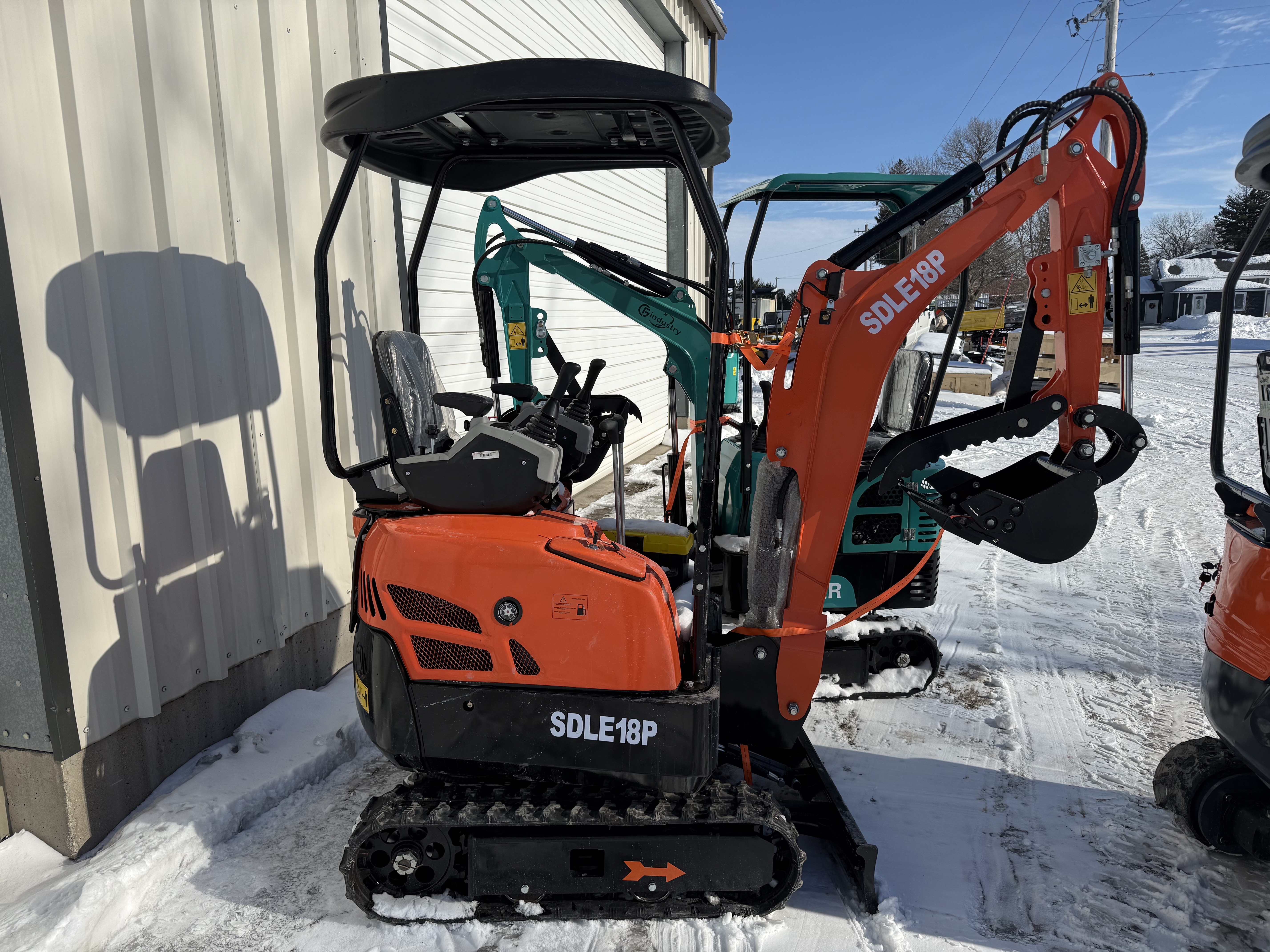 SDLE18P Mini Excavator with Pilot Controls