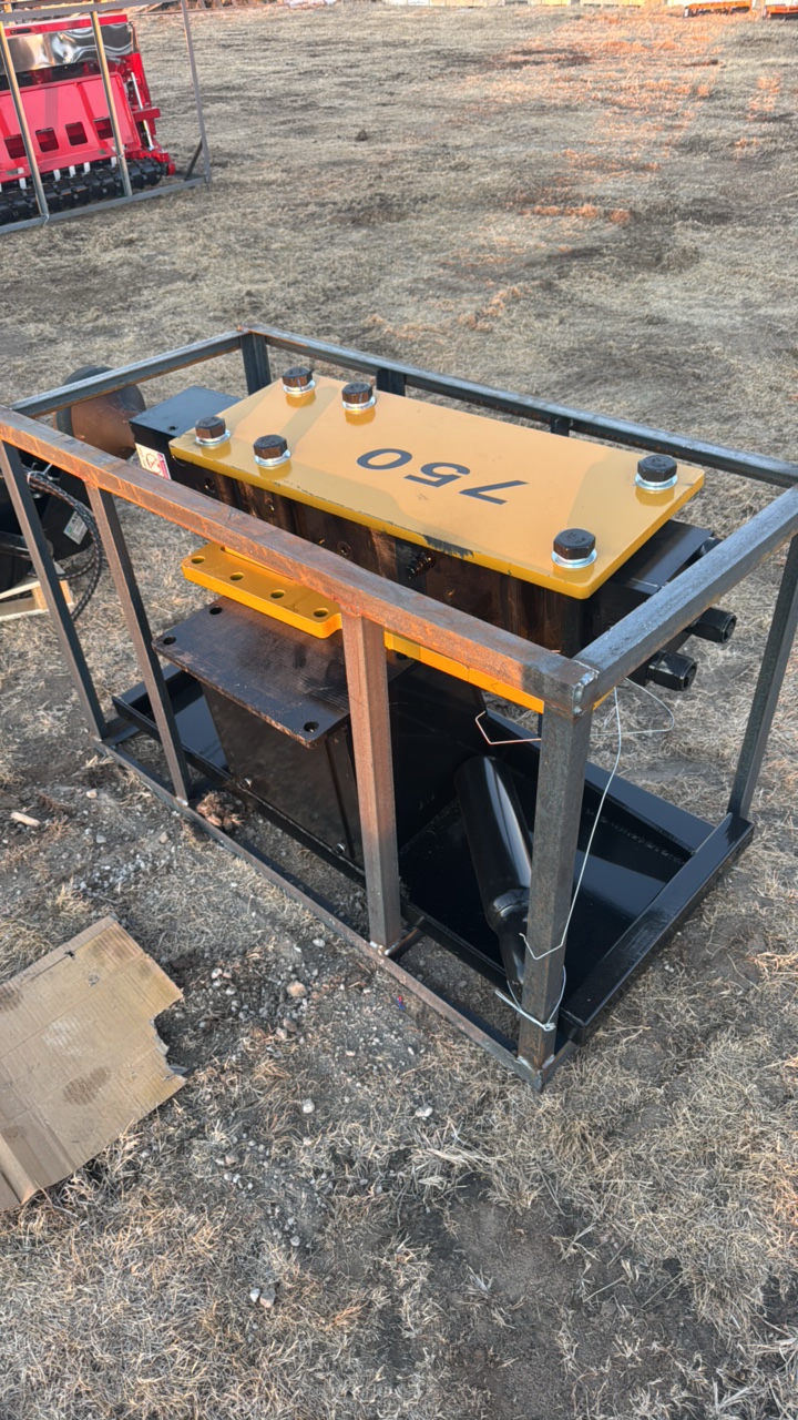 Skid Steer BreakerAGT2026UnusedPD750-PZ