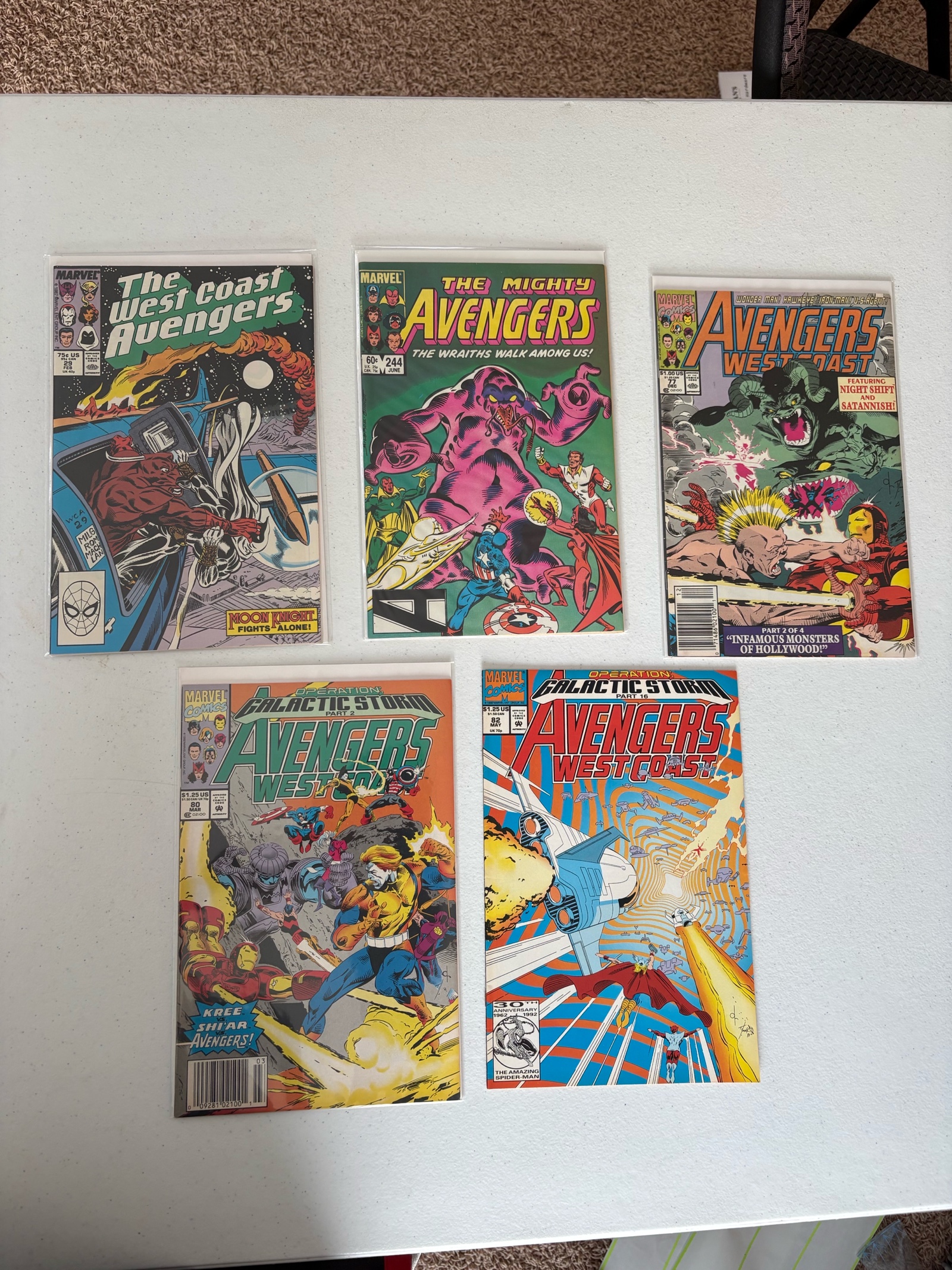 Avengers Comic Book Lot, 5 Comics Marvel