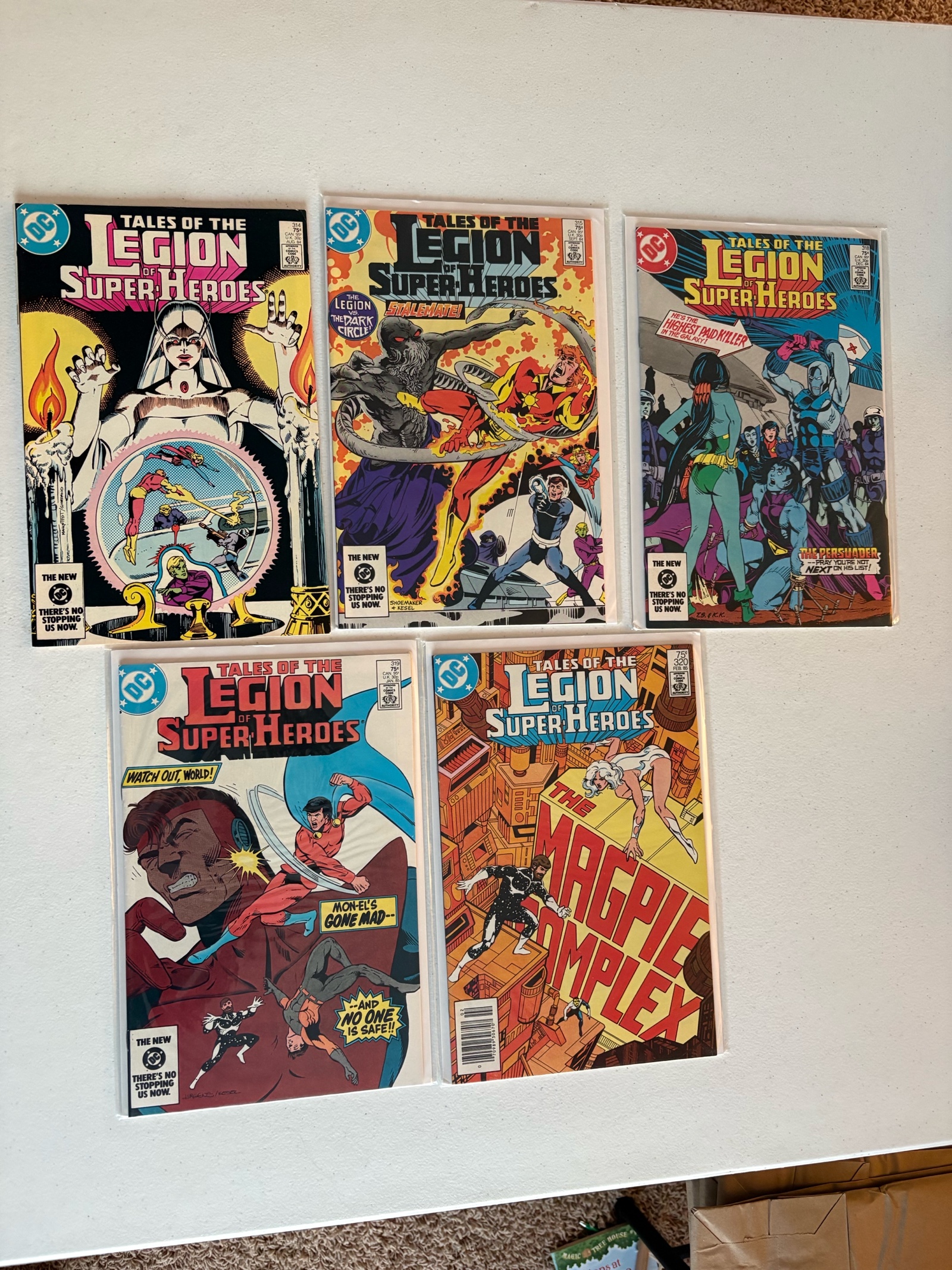 Legion of Super Heroes Comic Book Lot, 5 Comics From DC