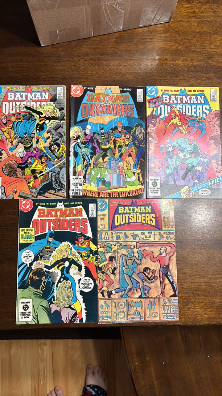 Batman and the Outsiders Lot, 5 Comics, #s 7,8,9,16,17