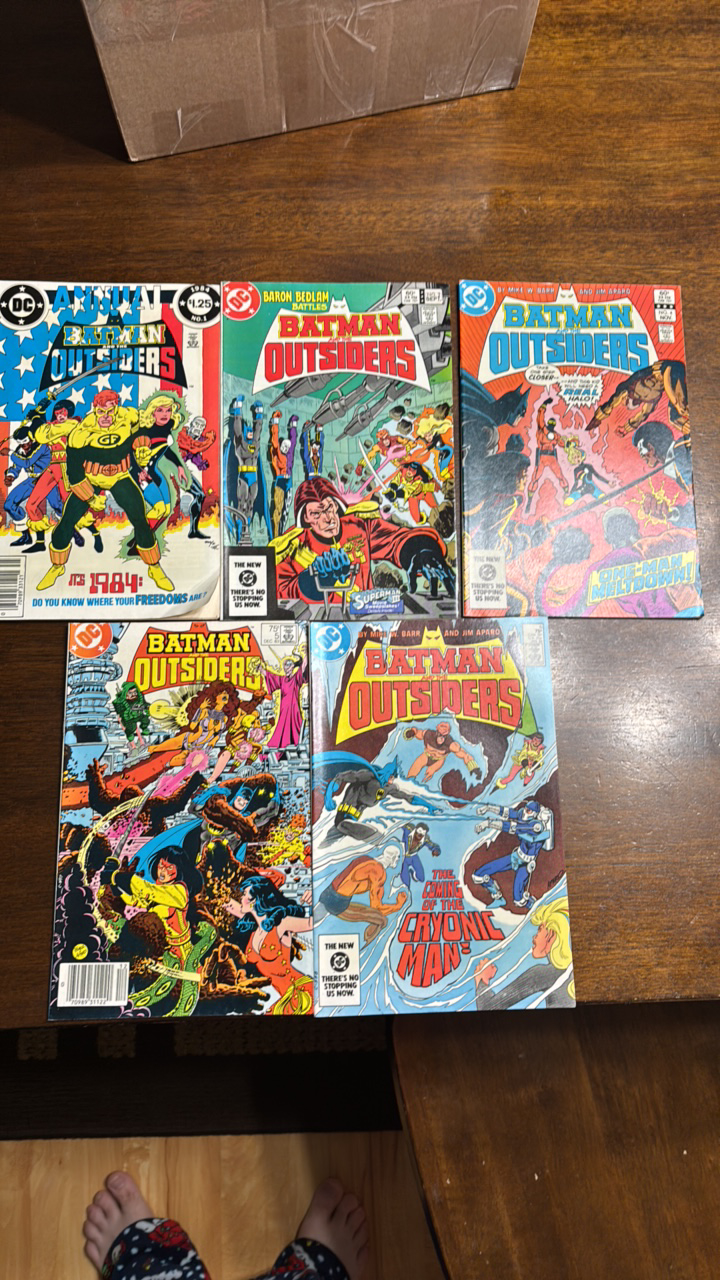 Batman and the Outsiders Lot, 5 Comics #s Annual 1 and 2,4,5,6DC
