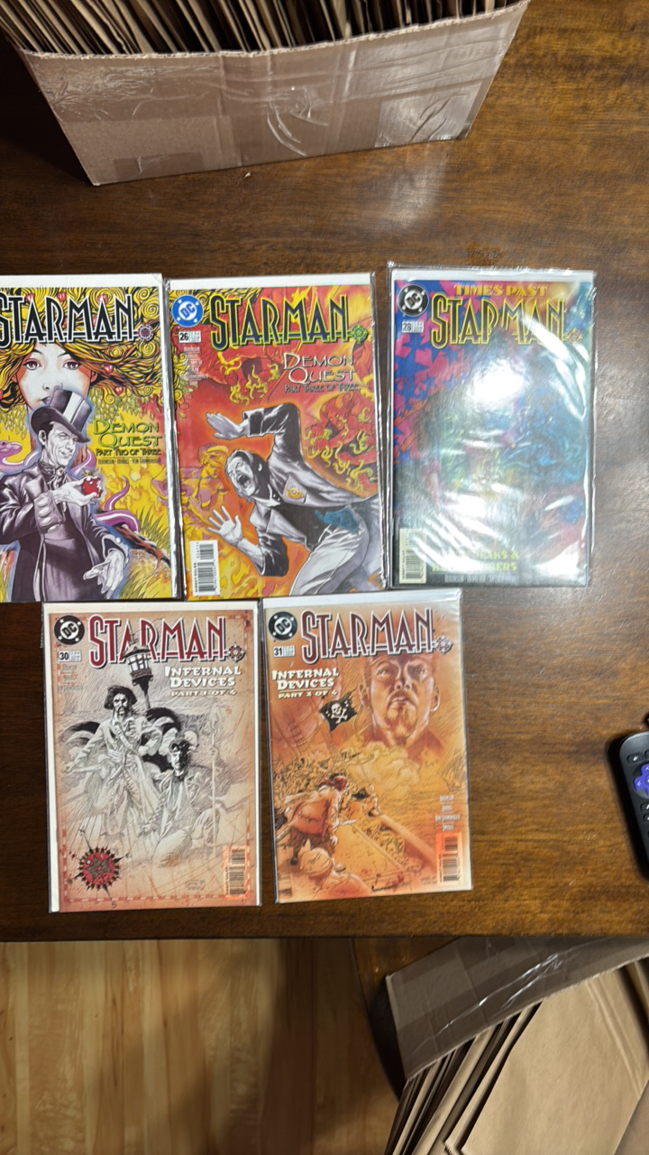 Starman Comic Book Lot, DC Comics 5 Comic Books
