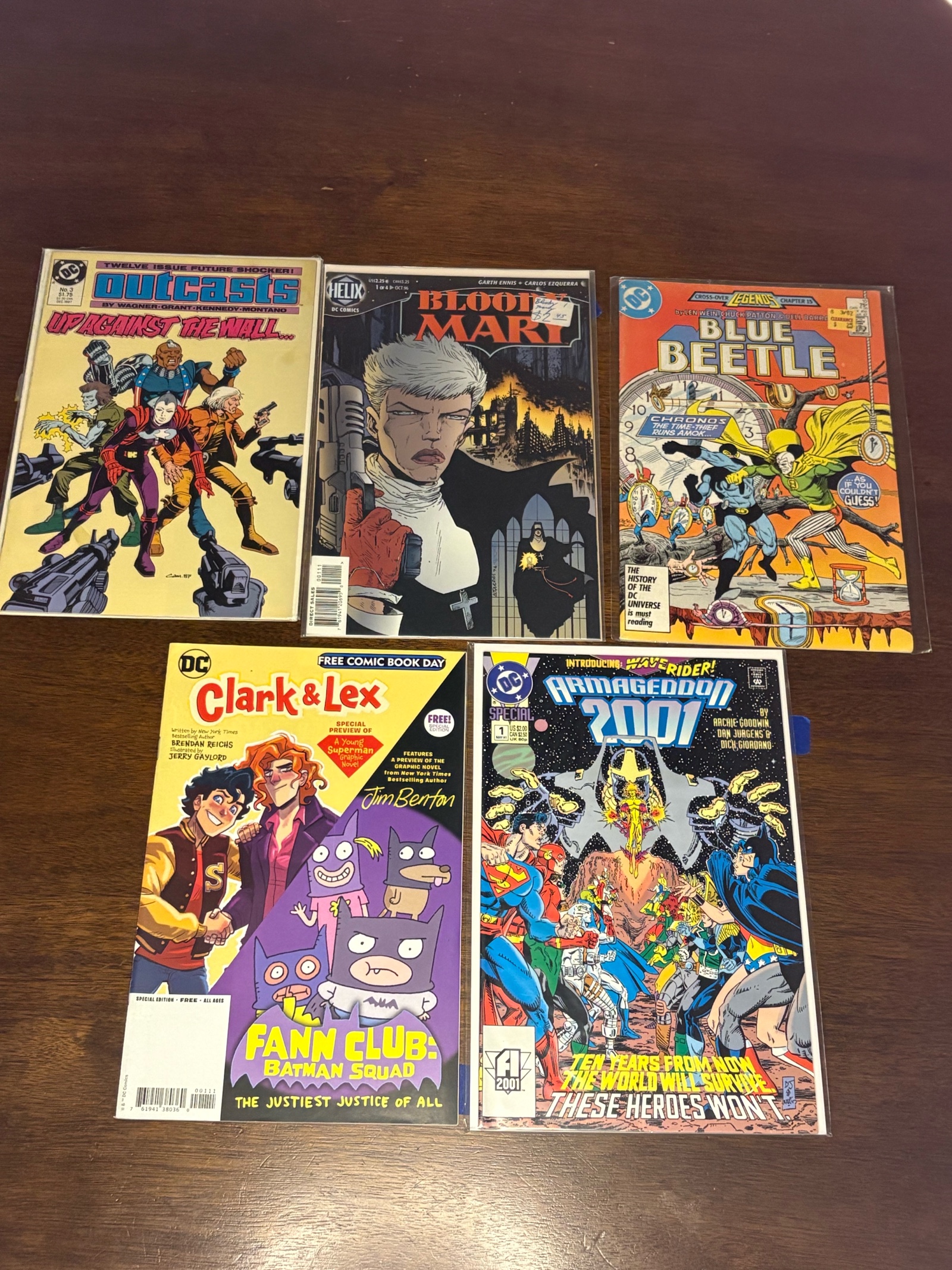DC Comic Book Lot, Mix of Heroes, 5 Comic Books