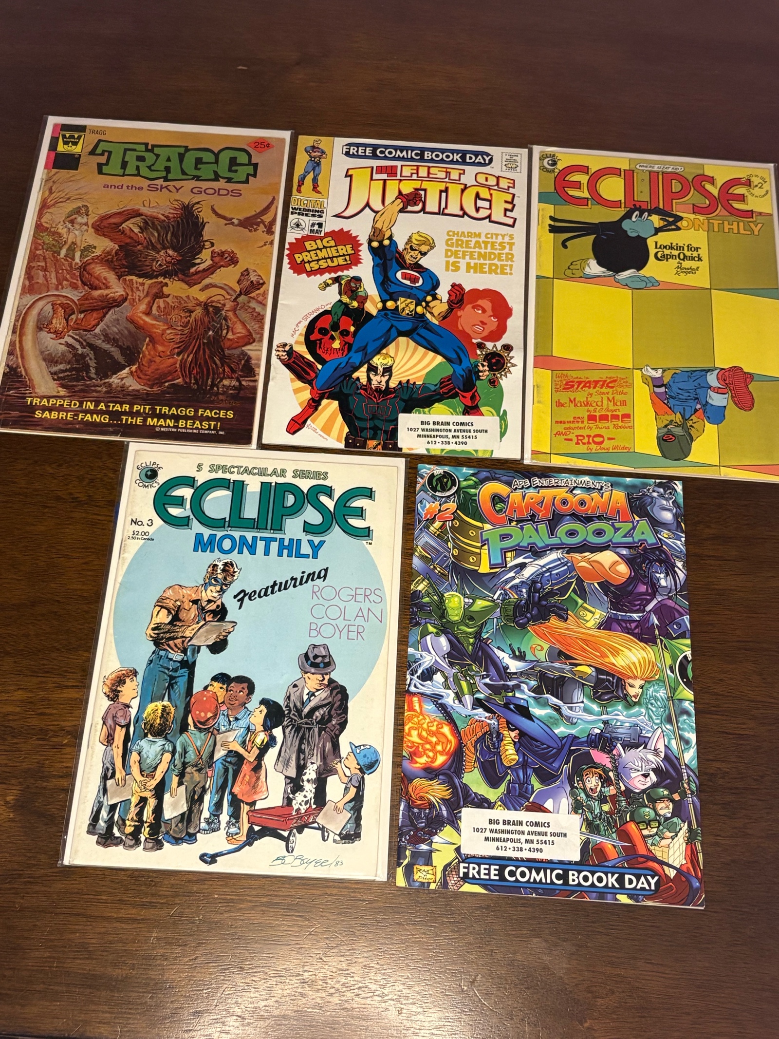 Comic Book Lot, Mix of Publishers, Heroes and Series, 5 Comic Book Lot