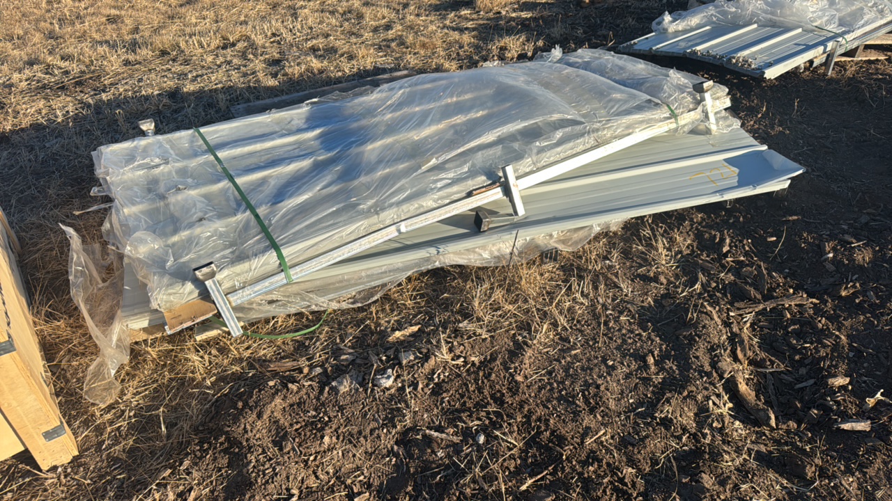 GALVANIZED CORRUGATED STEEL SHEET Few Damaged&nbsp