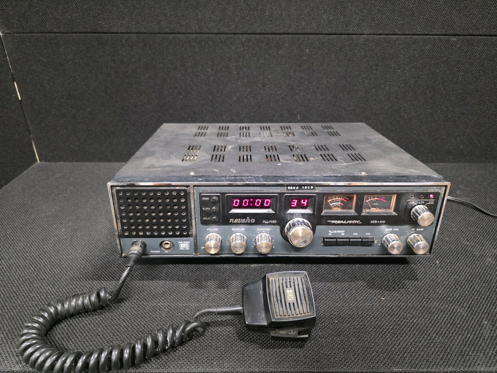 REALISTIC Navaho TRC-457 CB Radio Base Station