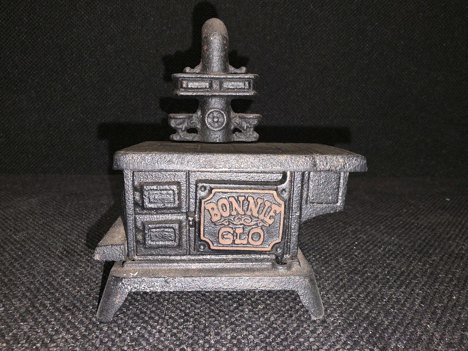 John Wright Bonnie Glo miniature Cast Iron Stove