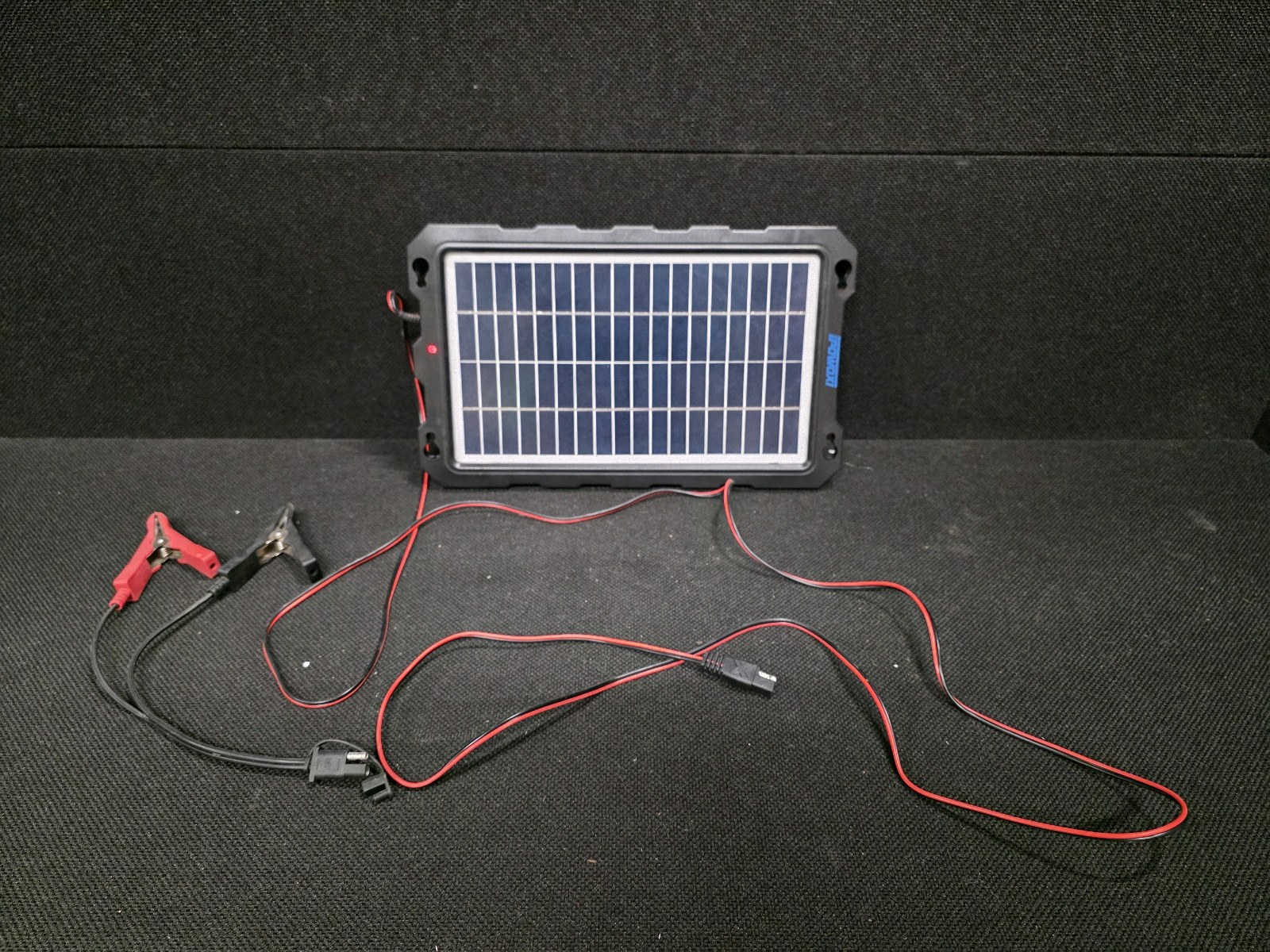 POWOXI Polysilicon 7.5-Watt 12-volt Solar Panel.