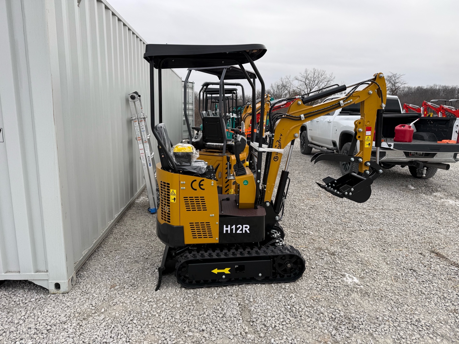 H12R MINI EXCAVATOR
