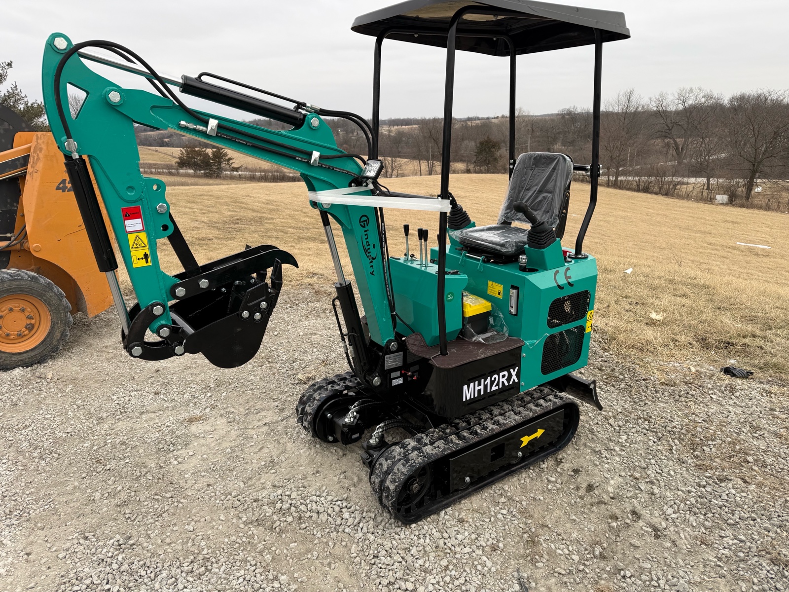 MH12RX MINI EXCAVATOR