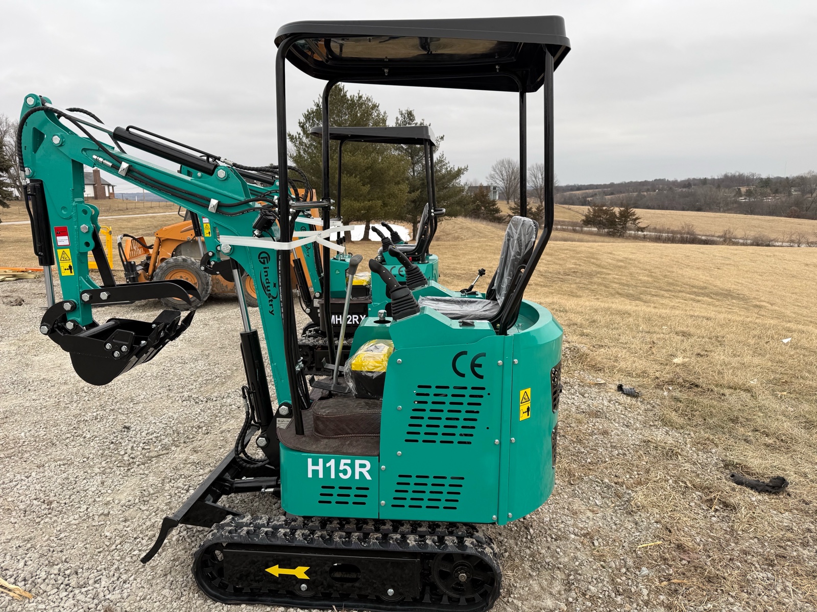 H15R MINI EXCAVATOR