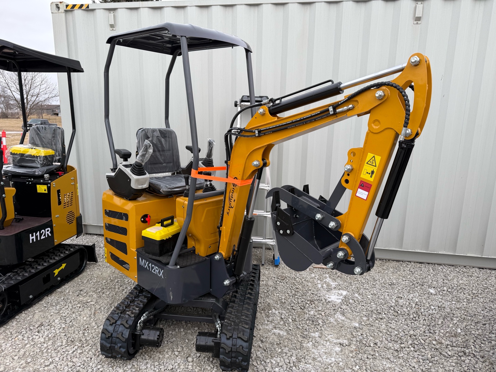 MX12RX MINI EXCAVATOR