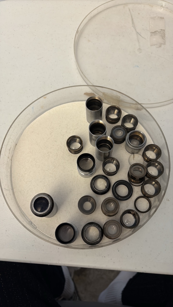 (24) MAGNIFYING lenses