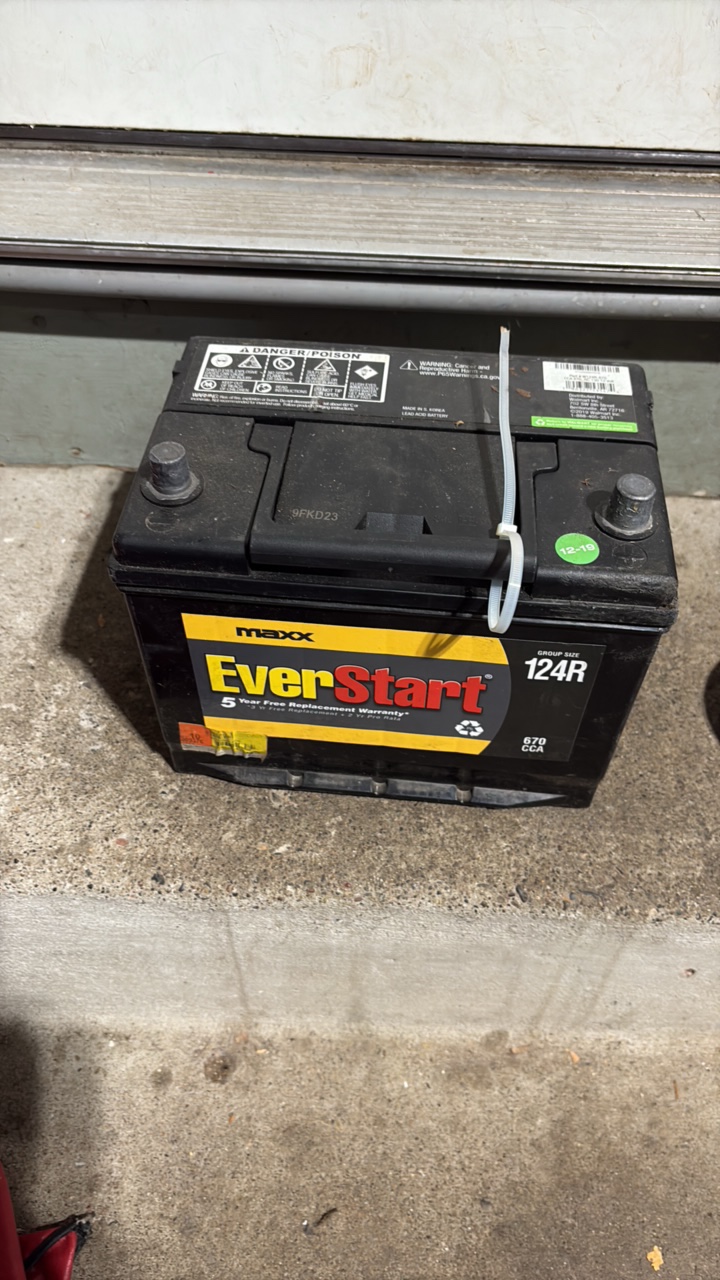 EVERStart 124R 670CCA battery