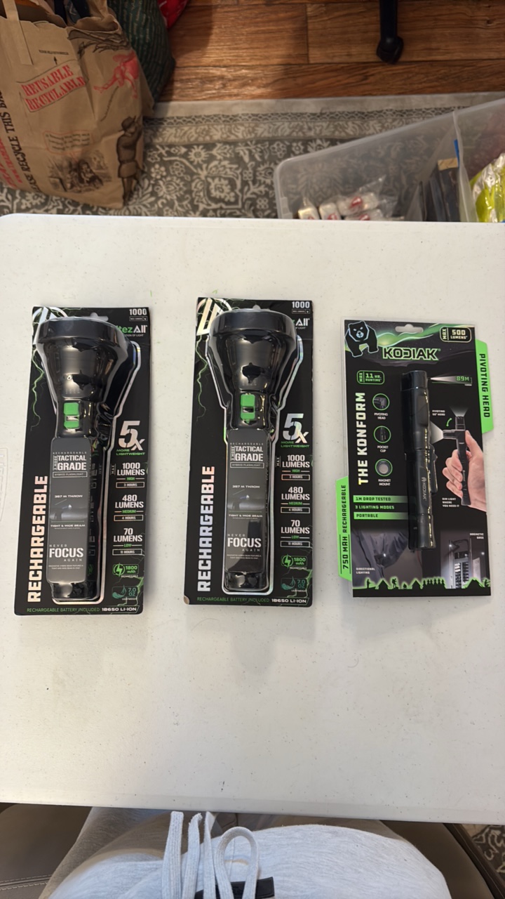 (3) FLASH lights, rechargeable
