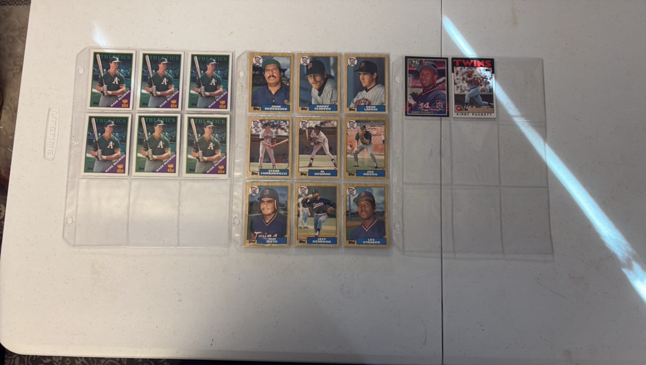 VINTAGE Topps baseball cards