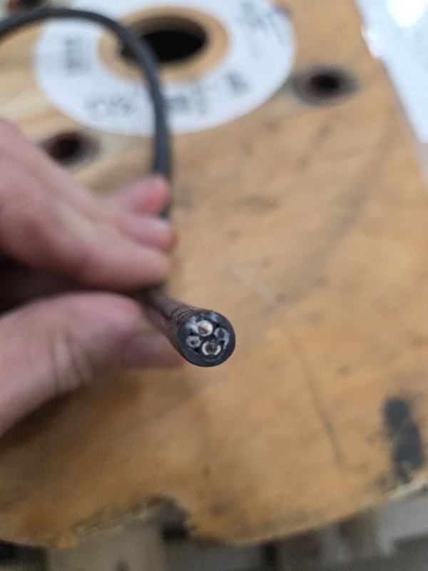HuberSuhner EN264-3-2 600V 3x1.5mm Electrical Cable on Wooden Spool