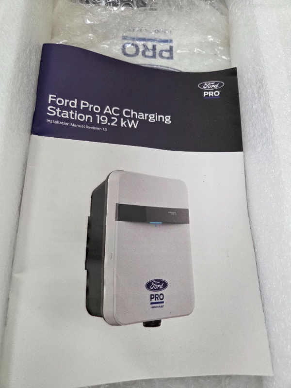 Ford Pro AC Charging Station 19.2 kW IC 80A Electric Vehicle Charger with Cables - NEW IN BOX
