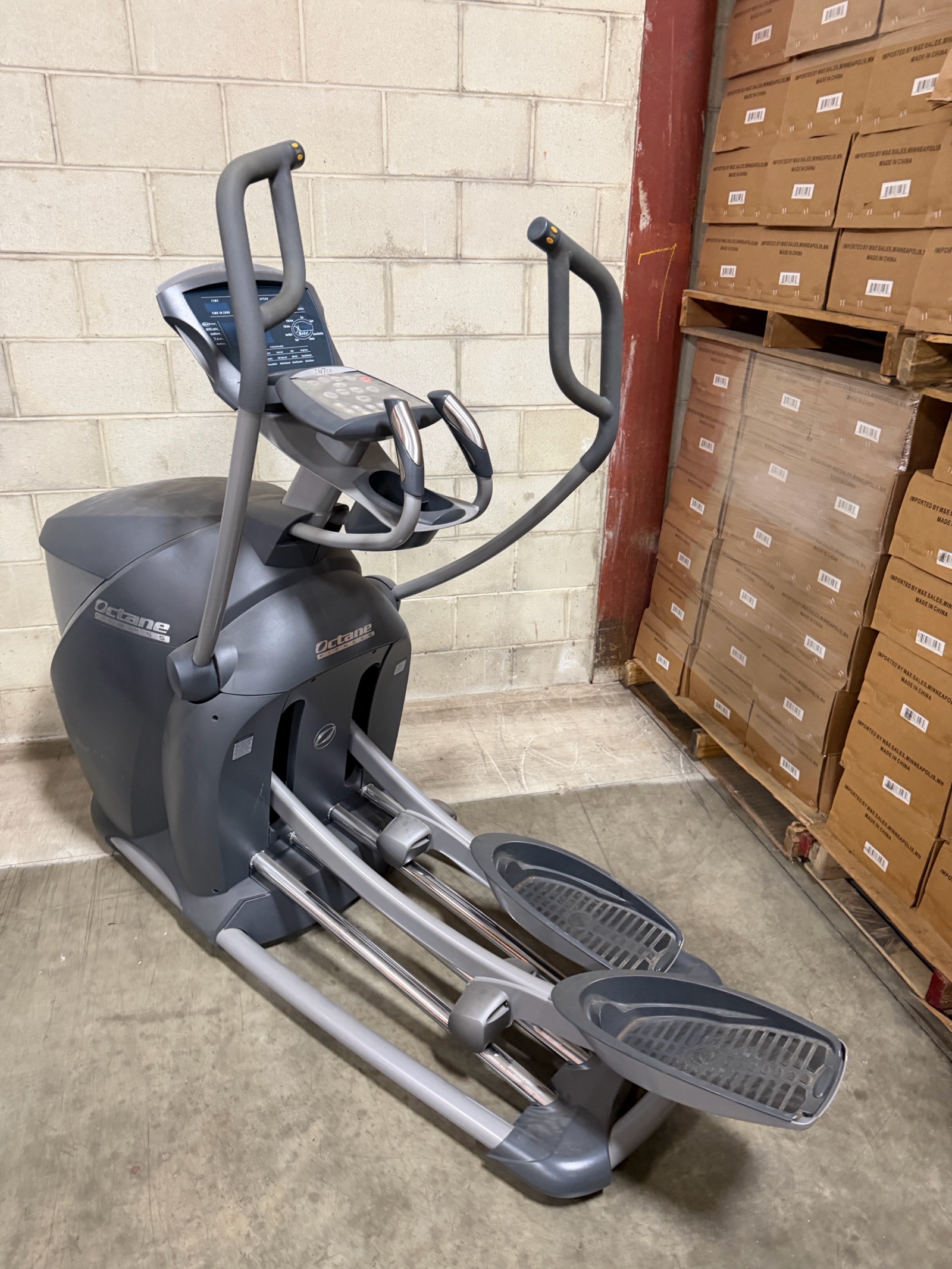 Octane Fitness Q47ce Elliptical Trainer