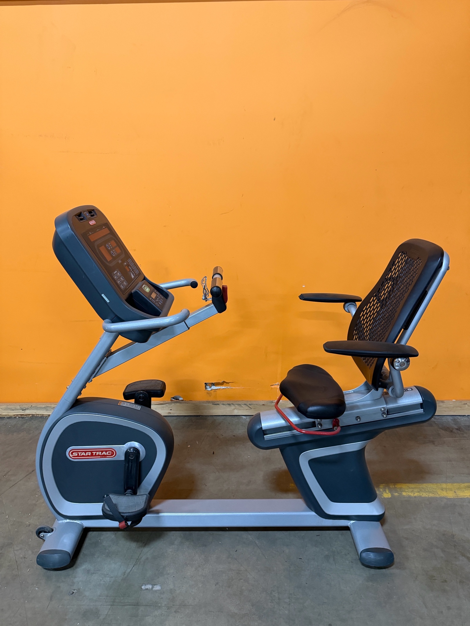 Star Trac RB Recumbent Exercise Bike - Commercial Cardio Fitness Bike