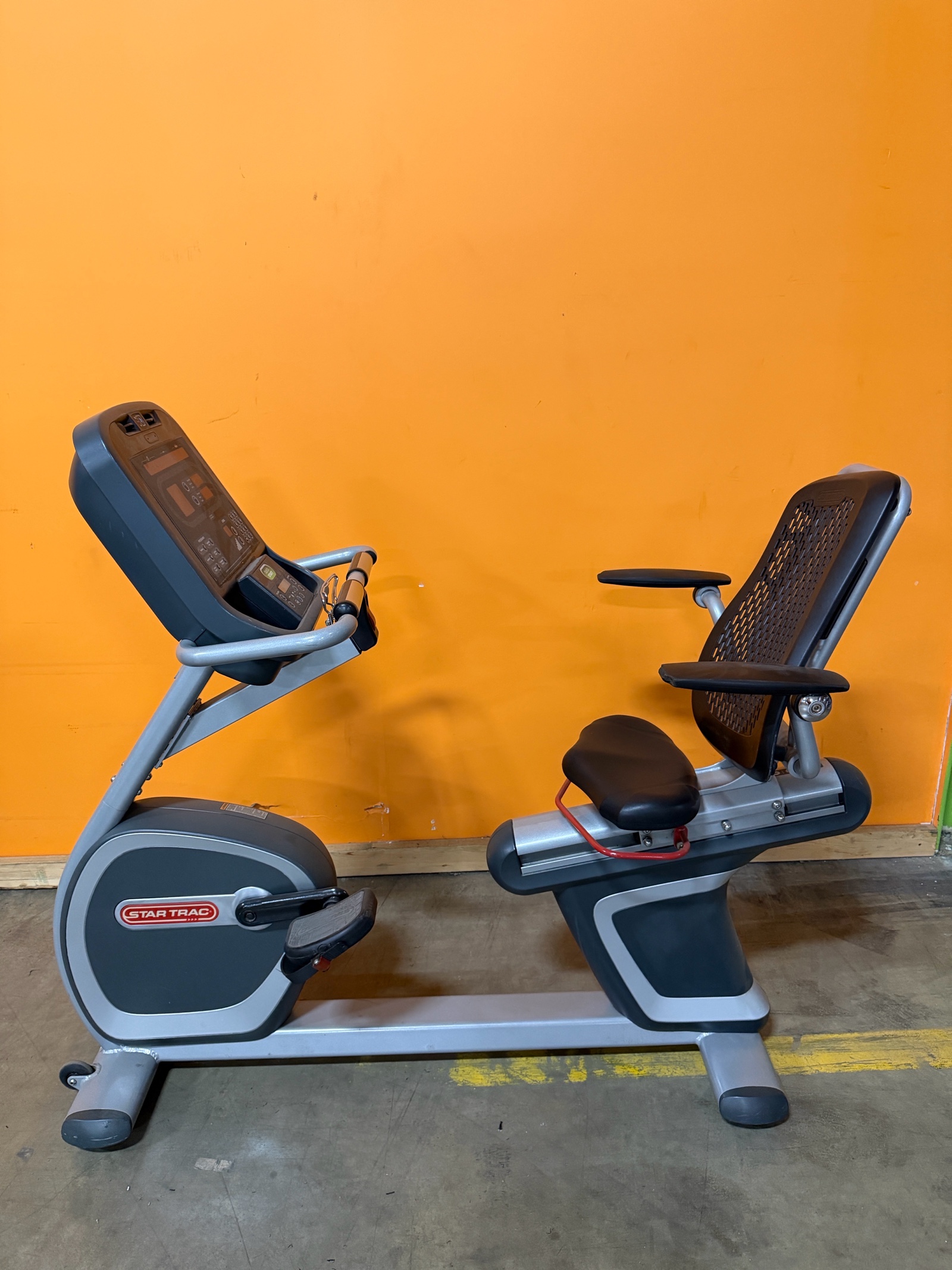 Star Trac RB Commercial Recumbent Exercise Bike - Fully Functional