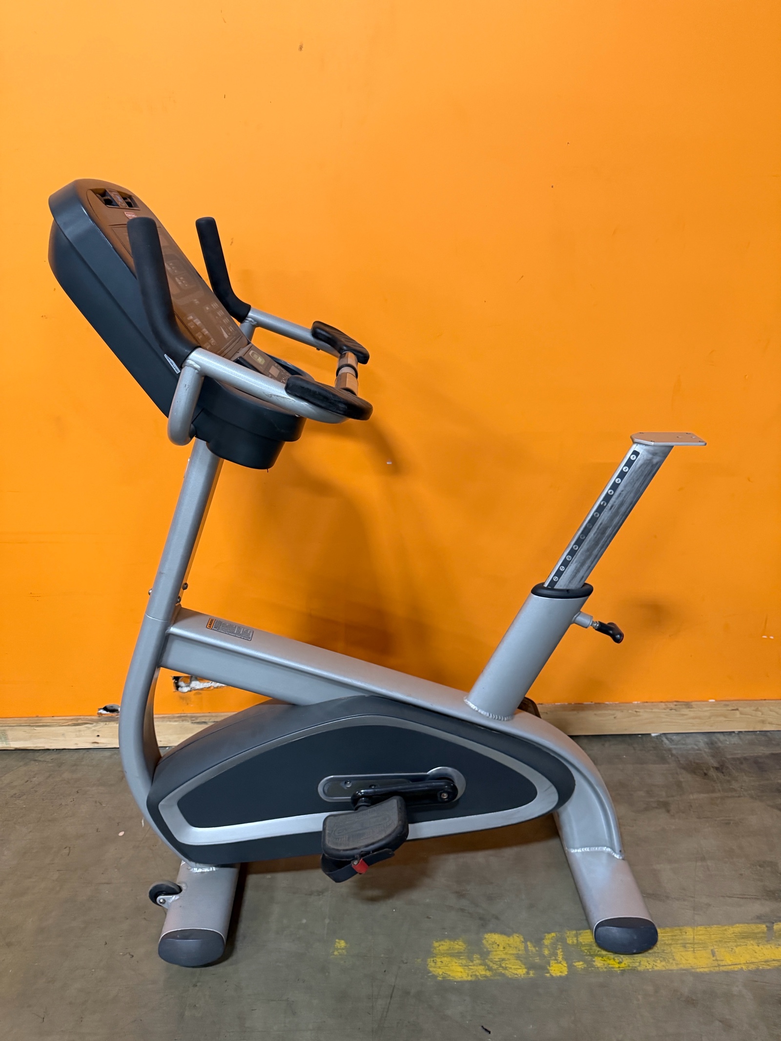 Star Trac UB Commercial Upright Exercise Bike - For Parts or Repair