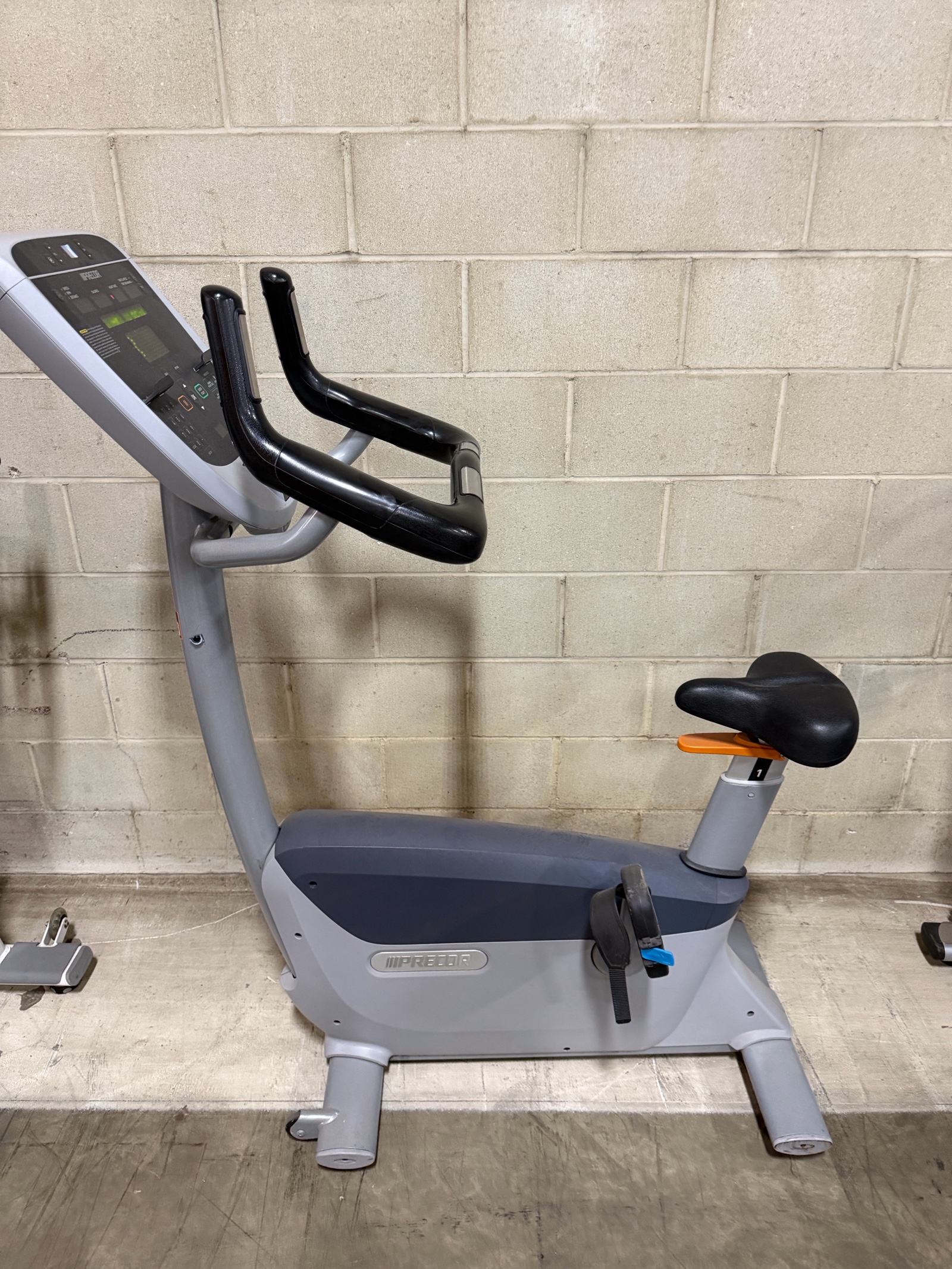Precor Commercial Upright Exercise Bike