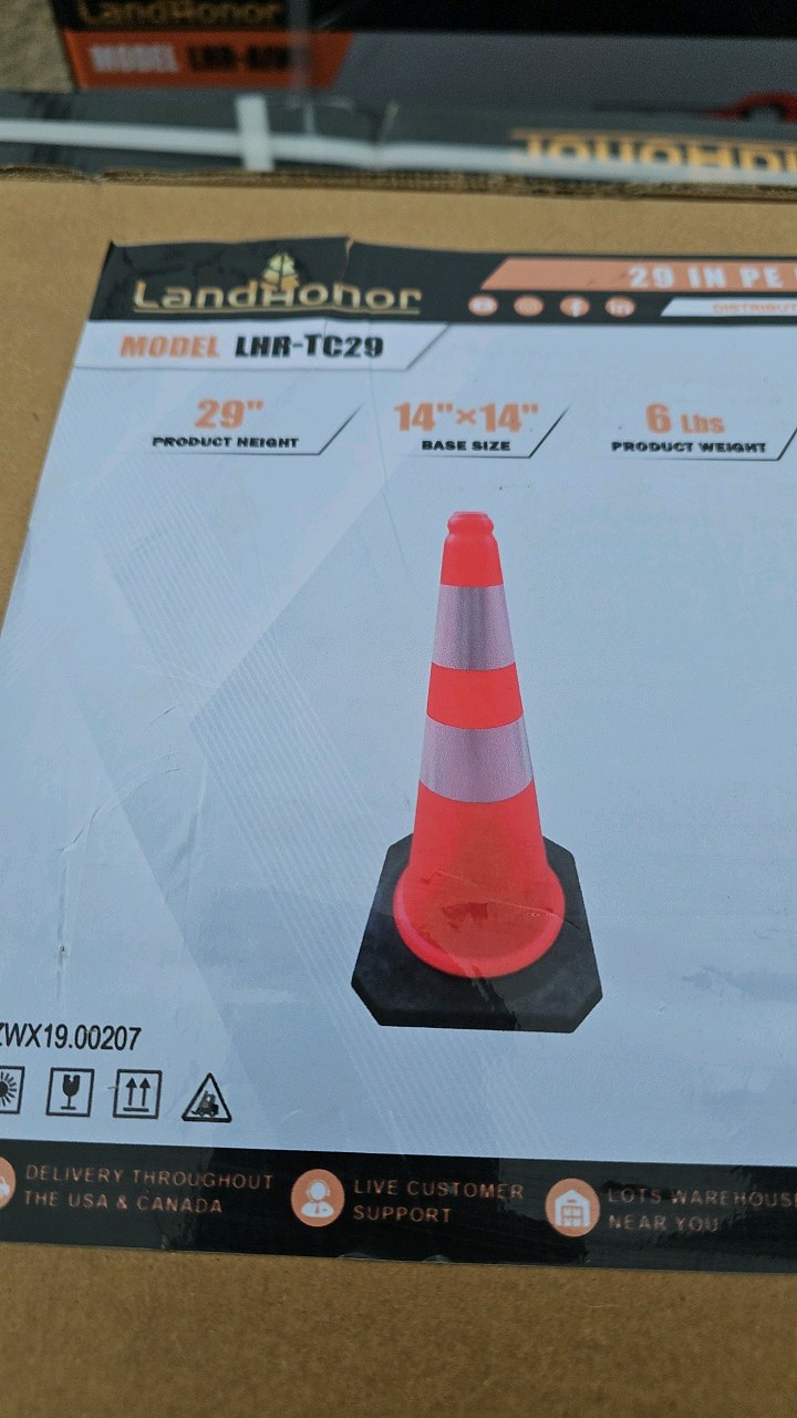 2026 Unused LandHonor 29 In PE Reflective Traffic Cone LHR-TC29 (Quantity of 10 Cones)