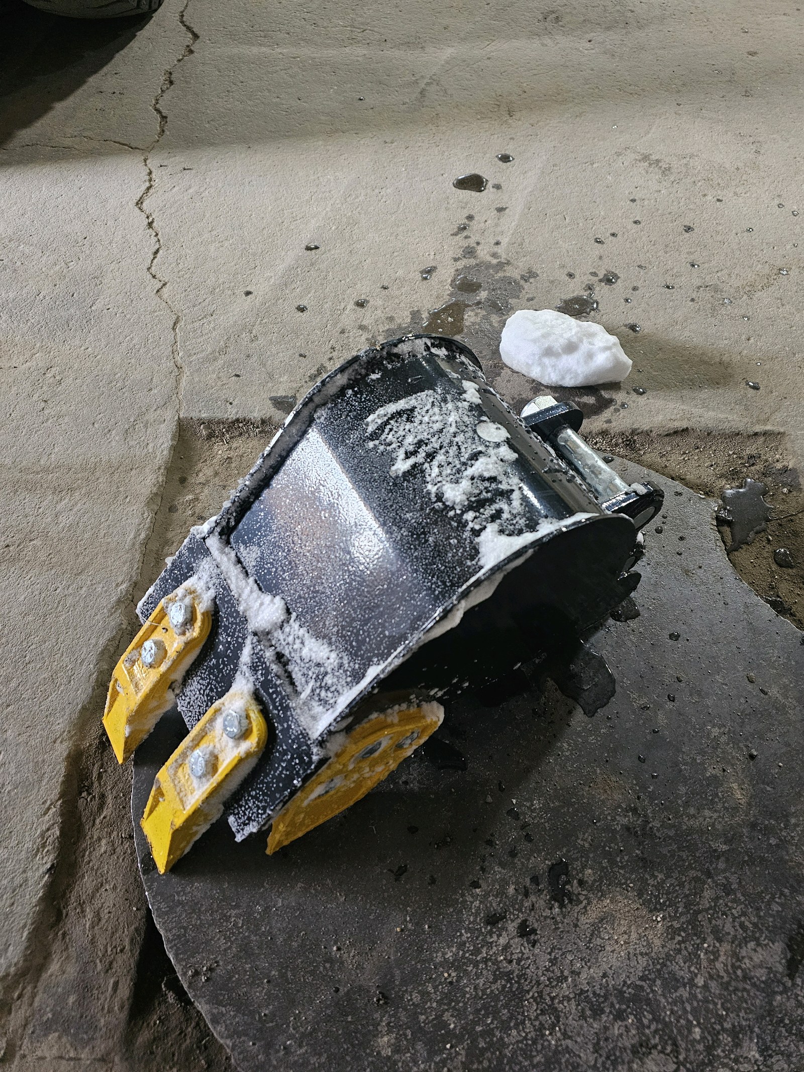 Mini Excavator 20CM Toothed Bucket