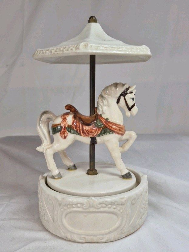 Vintage Quon-Quon Music Box Dancer  Carousel Horse Cabaret