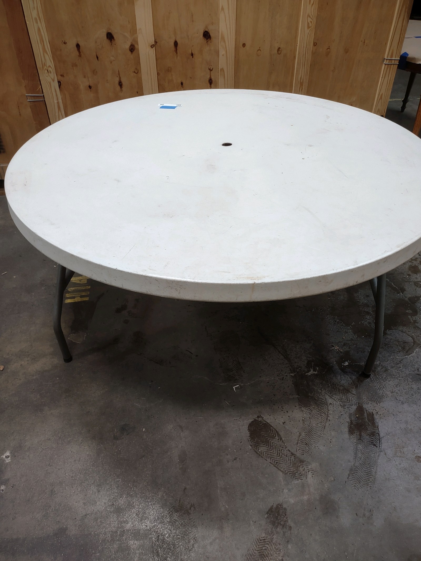 Round Folding Table