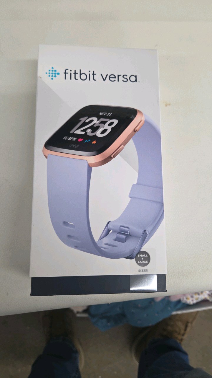 FITBIT versa