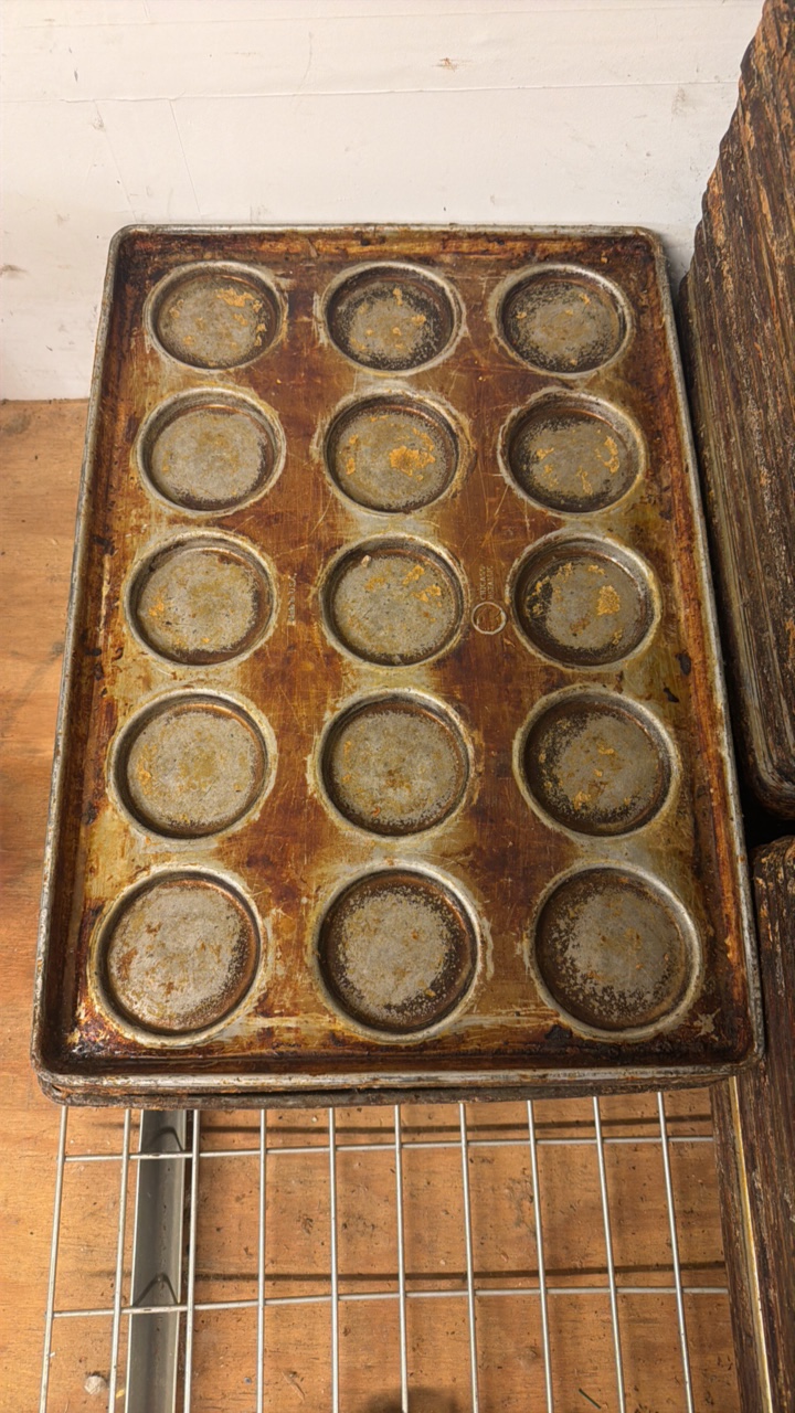 10-Muffin pans 15 slot