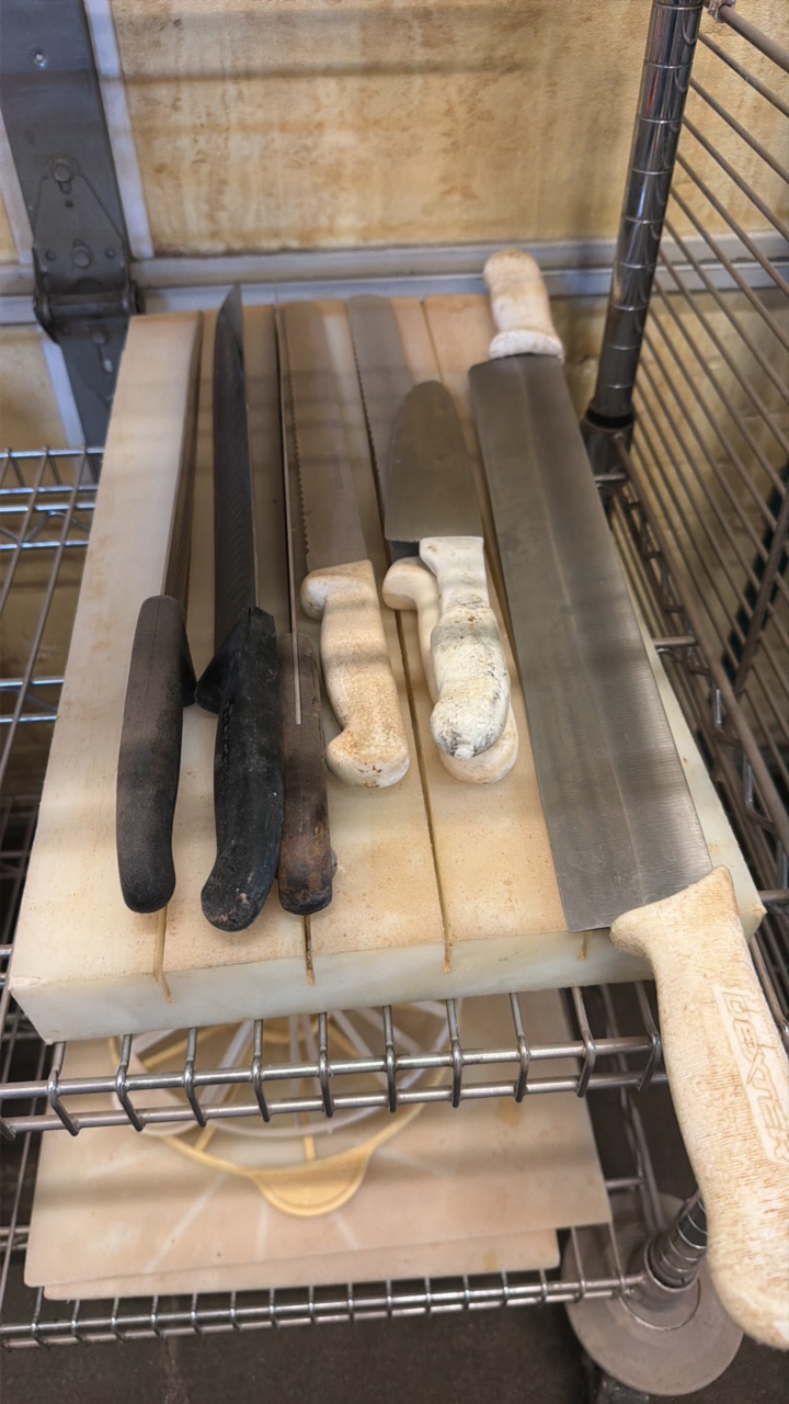 knives and knife block