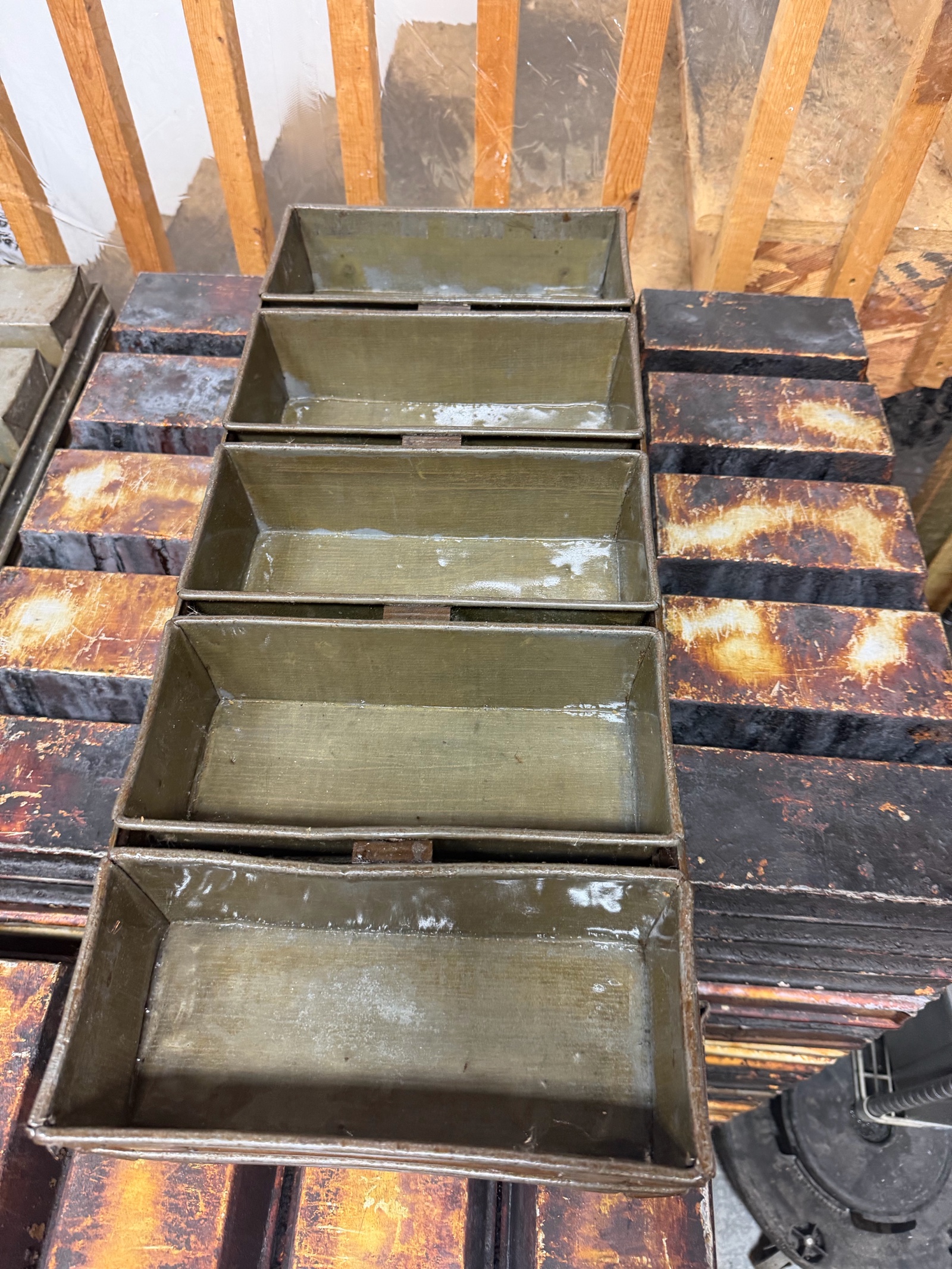 5 slot bread pan