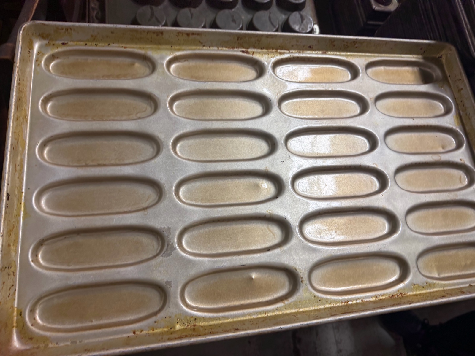 hot dog bun pans