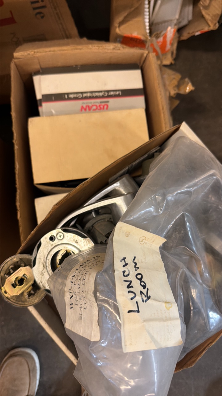 door handles assorted box