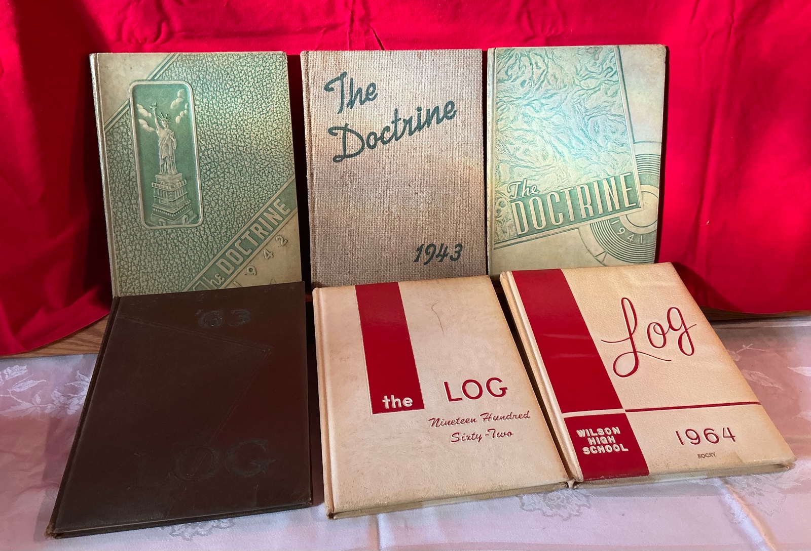 6 Vintage yearbooks