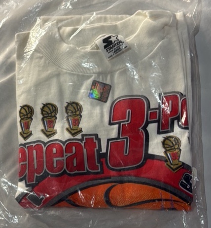 RARE NEW Chicago Bulls Michael Jordan 3-Peat Vintage Starter T-Shirt Size Large from 1993, In Package