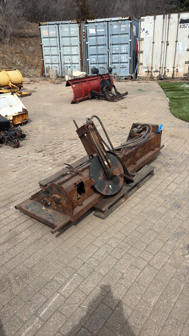 Skidsteer sweeper