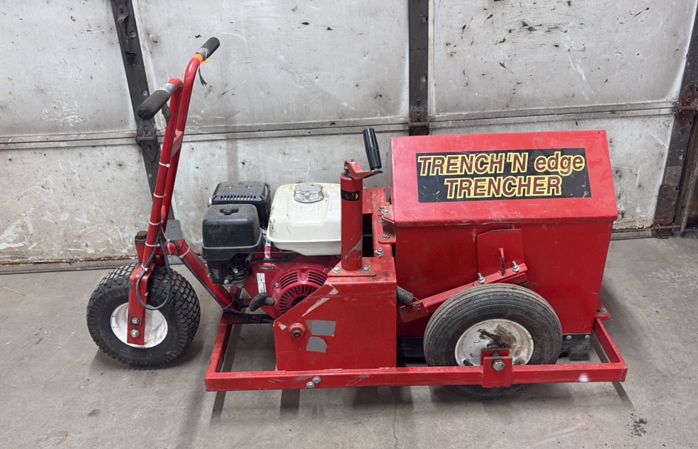 Trench’n edge trencher