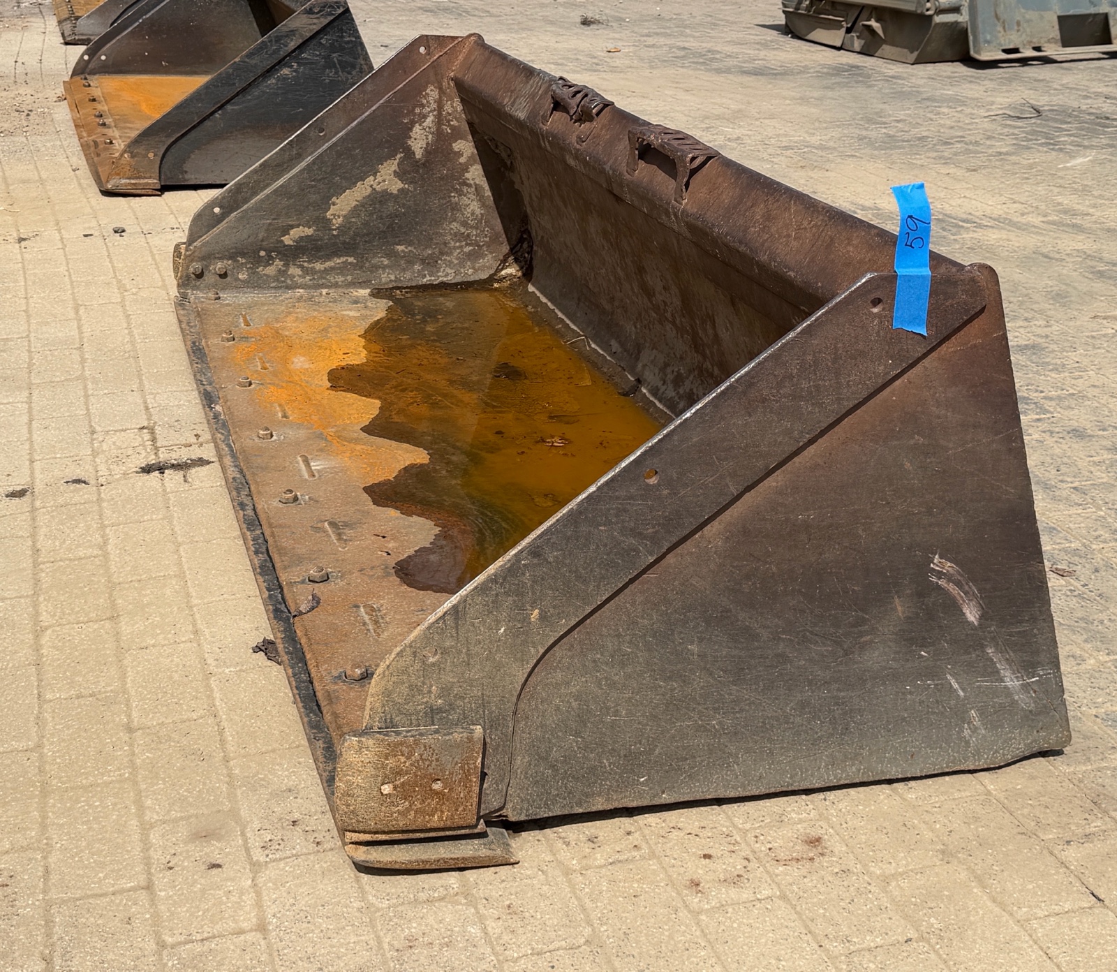 SKID steer bucket