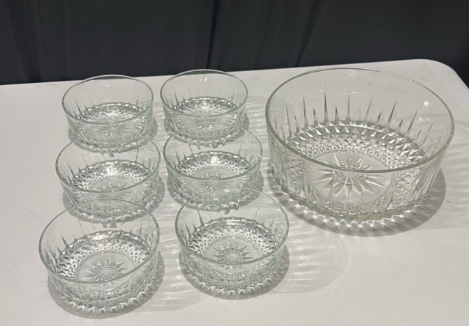 7 Piece Glass Salad Bowl Set