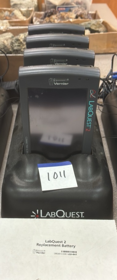 Vernier LabQuest 2 and charging station
